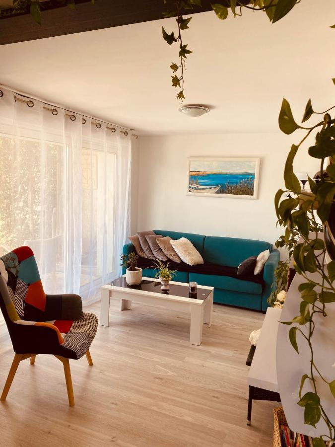 Etape Du Soleil Villa Lunel  Buitenkant foto